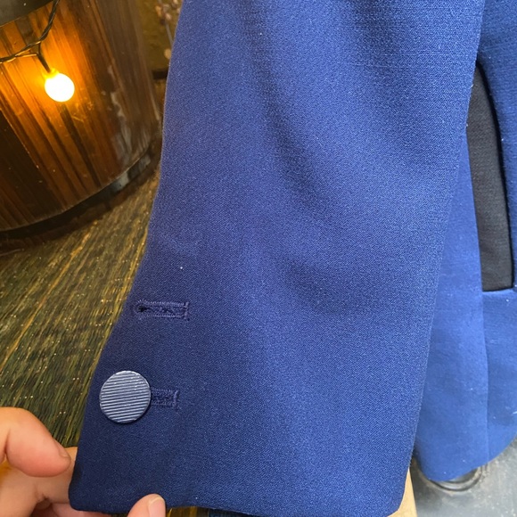 Kenneth Lady by Lynn Blazer. Size - M - Picture 7 of 12